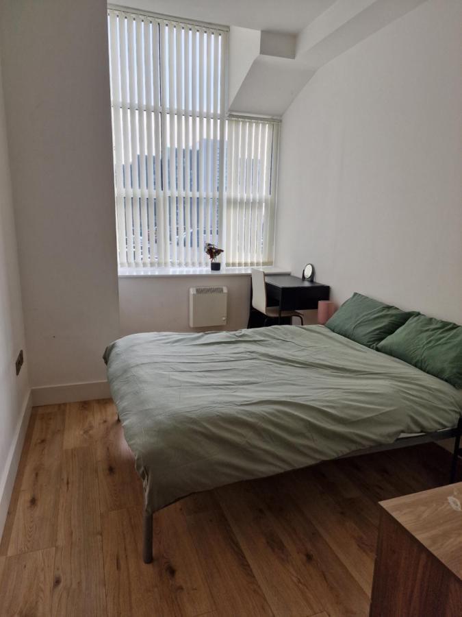 Converted Mill Apartment Manchester Exterior photo
